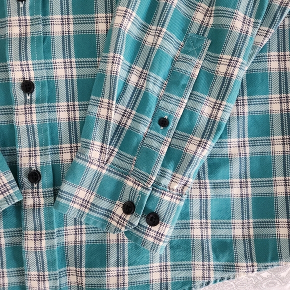 L.L. BEAN Teal Plaid Flannel Shirt traditional fit men's size medium - Picture 8 of 13